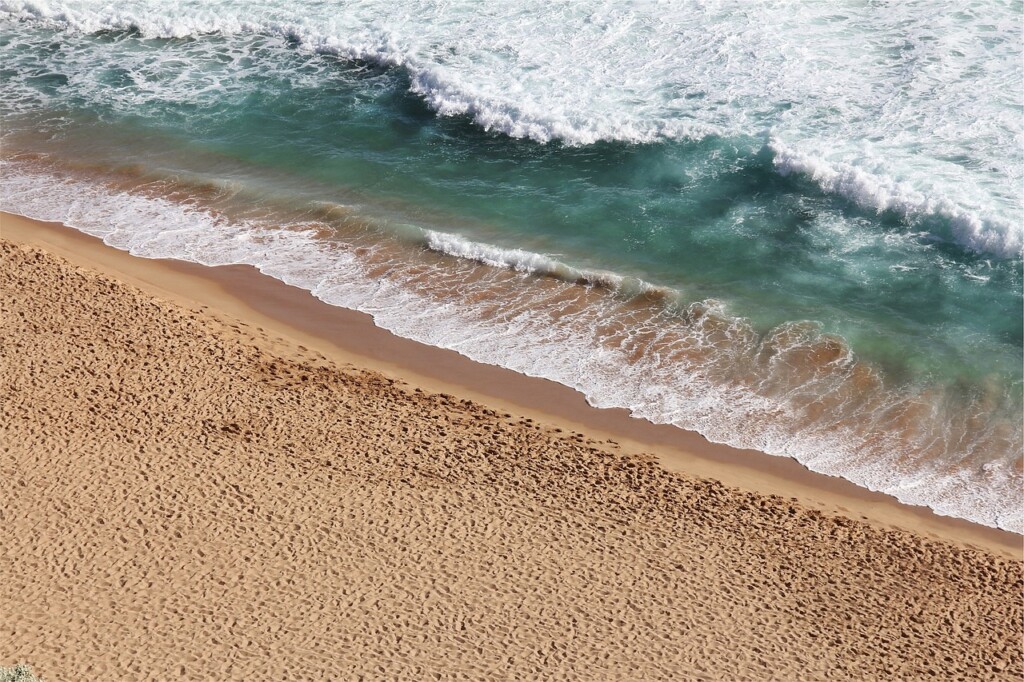 Wie kommt der Sand an den Strand?